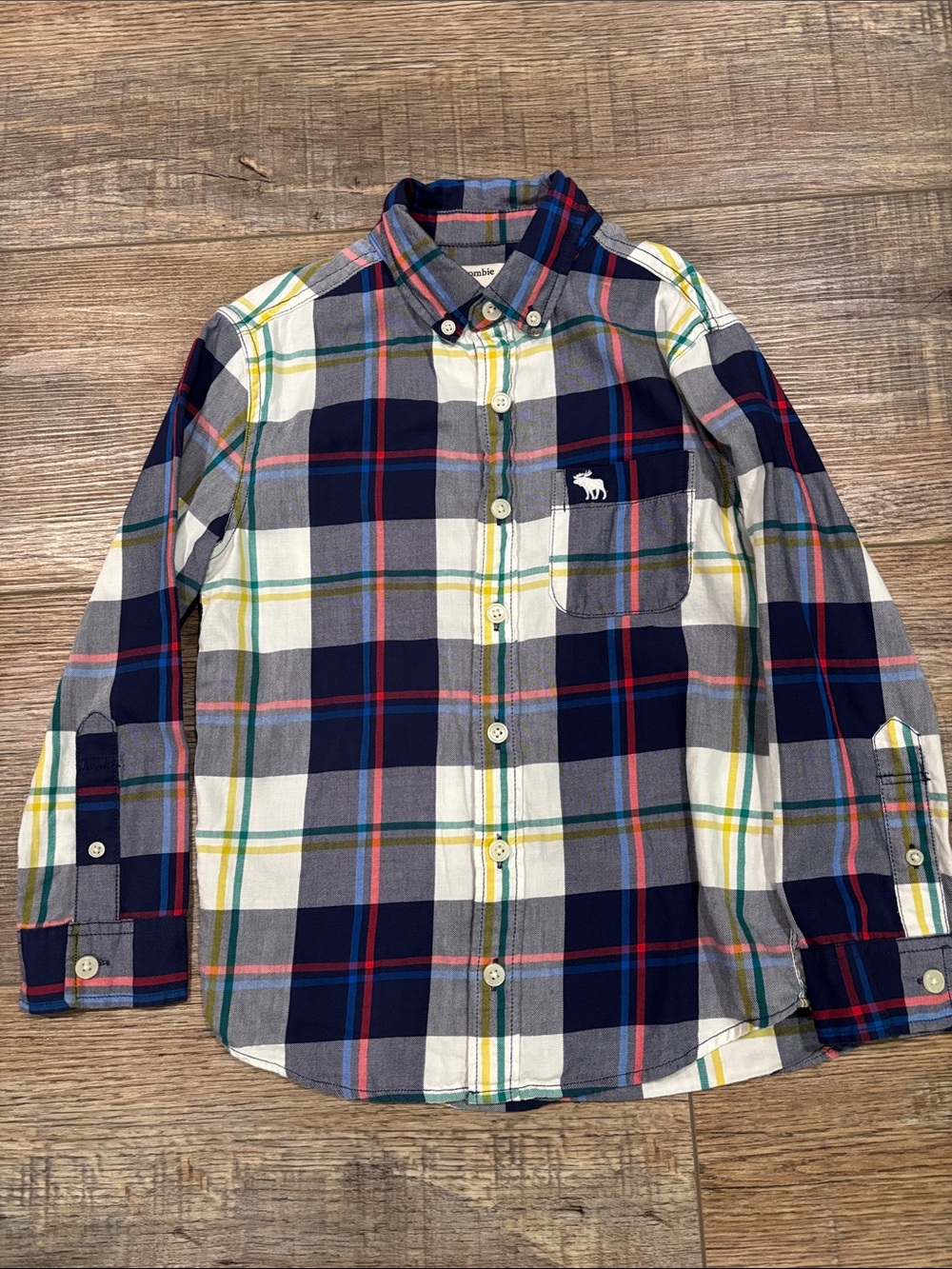 Boys Abercrombie kids button up shirt, size 5/6